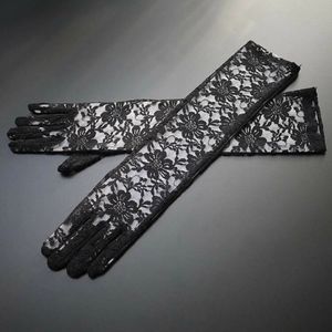 Lace gloves